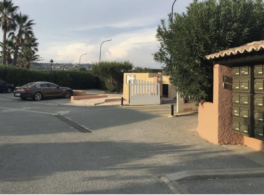 La Petite Mer'Veille Sainte-Maxime Exterior photo